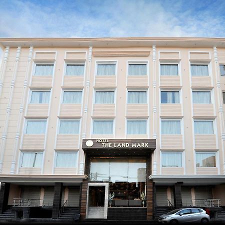 The Landmark Amritsar Hotel Exterior photo