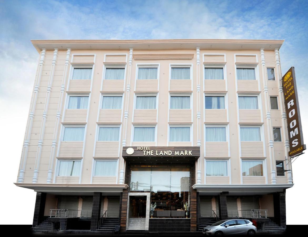 The Landmark Amritsar Hotel Exterior photo